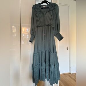 Moon River Women's Green Long Sleeve Maxi Dresss